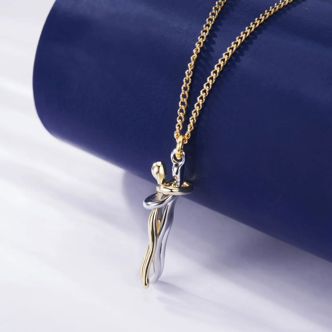 ForeverUs™ - A Necklace That Connects Your Hearts